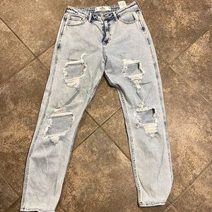 HOLLISTER size 29 ripped jeans